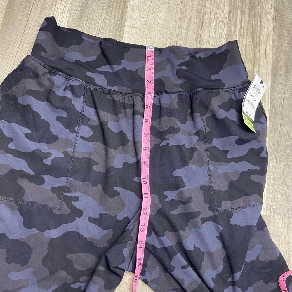 ID Ideology Women's Relaxed Camo Print Joggers Black Size Large - Picture 13 of 14